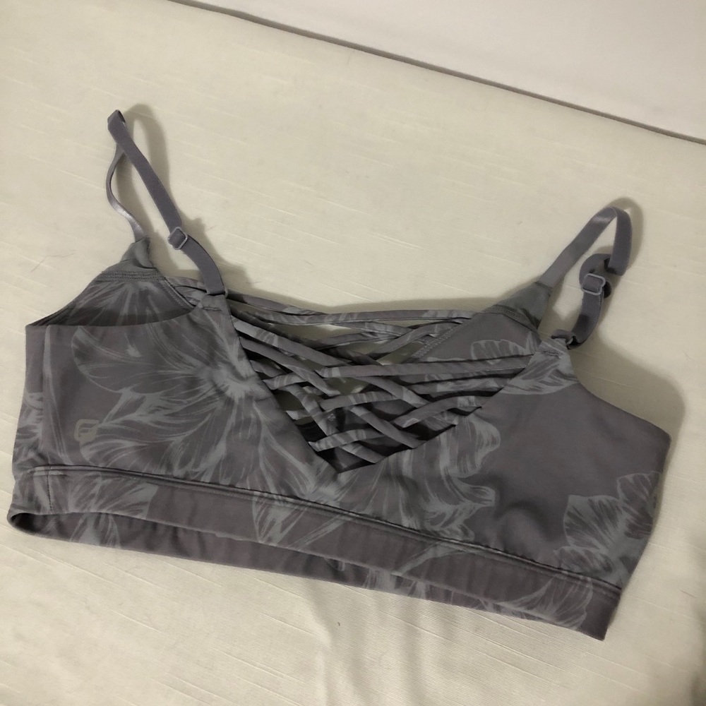 Fabletics grey strapped back sports bra - Picture 3 of 7